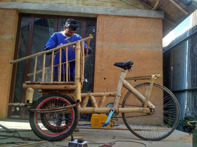 Độc đáo mẫu xe đạp điện đa năng bằng tre ở Nepal - 12
