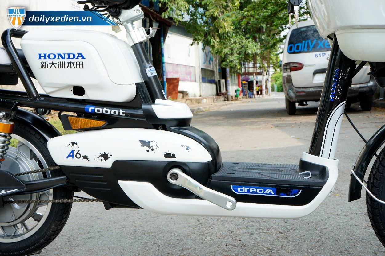 xe dap dien honda a6 new 13 - Xe đạp điện Honda A6 mẫu mới Robot