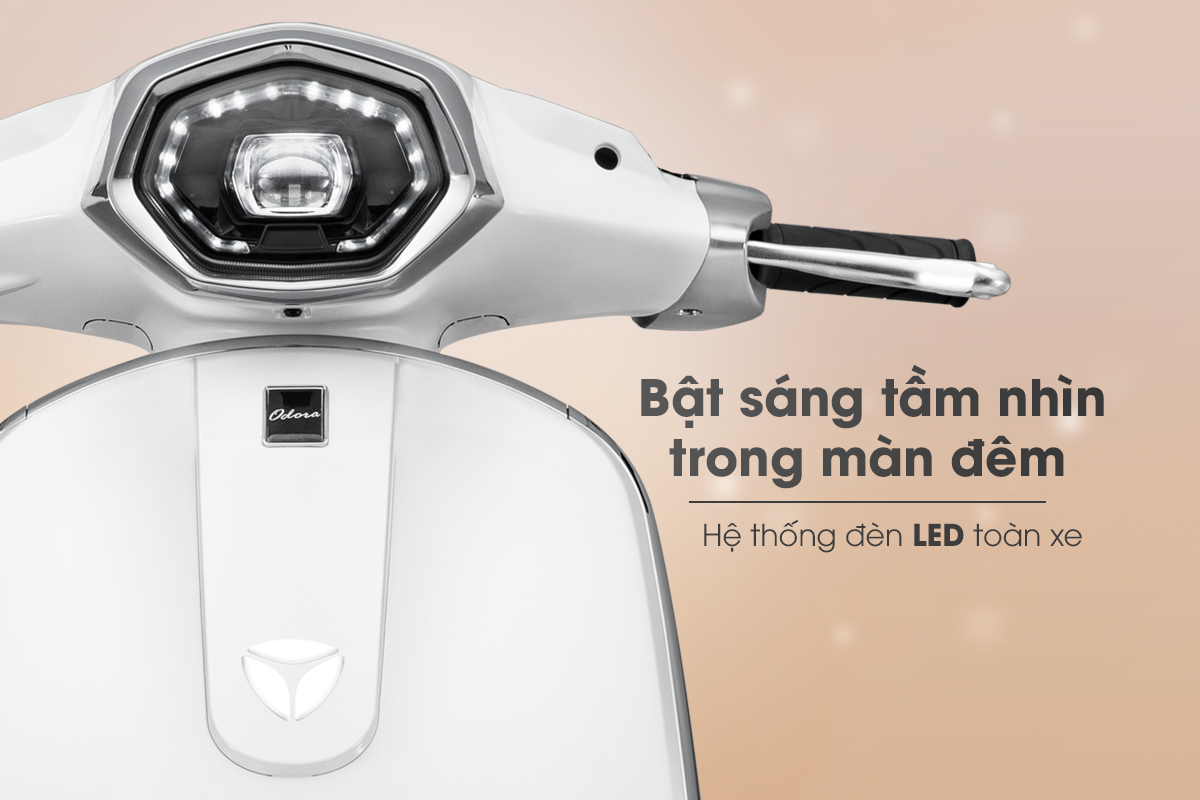 ODORA den LED toan Xe.jpg444 - Xe máy điện Yadea Odora TTFAR