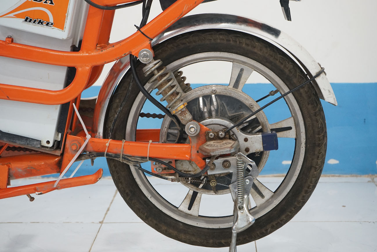 xe dap dien honda cam cu gia re 5 - Xe đạp điện Honda màu cam cũ giá rẻ