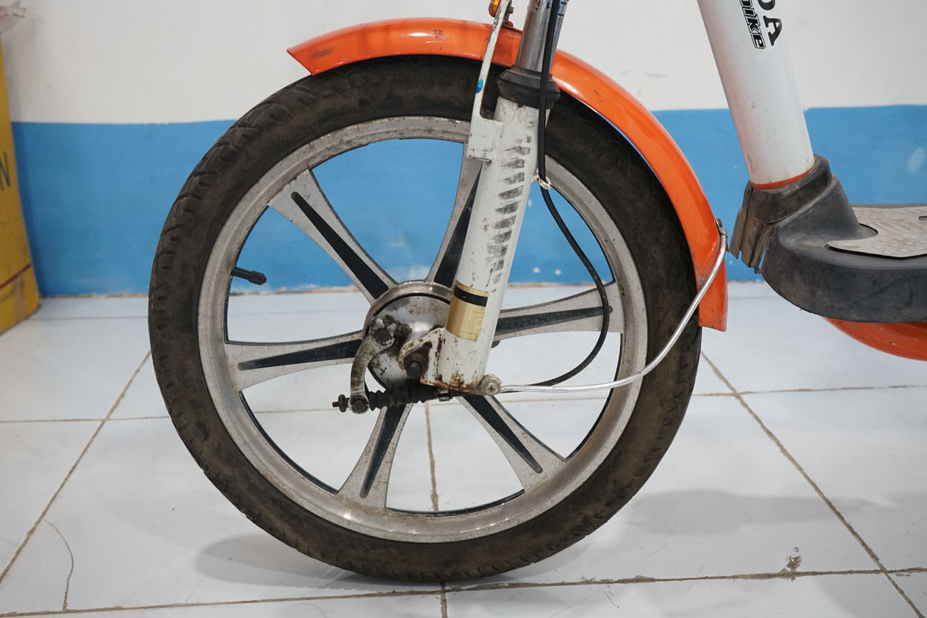 xe dap dien honda cam cu gia re 8 - Xe đạp điện Honda màu cam cũ giá rẻ
